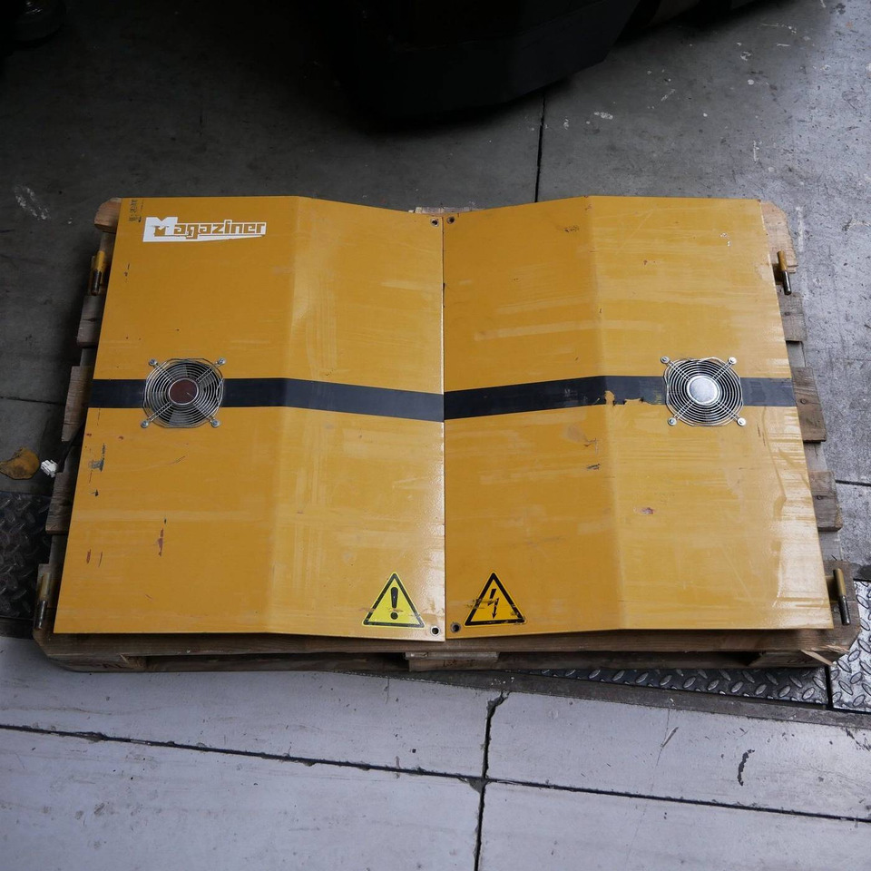 Plate work rear for Magaziner EK11, Linde K11 - هيكل السيارة الخارجية - معدات المناولة: صورة 2 Plate work rear for Magaziner EK11, Linde K11 - هيكل السيارة الخارجية - معدات المناولة: صورة 2
