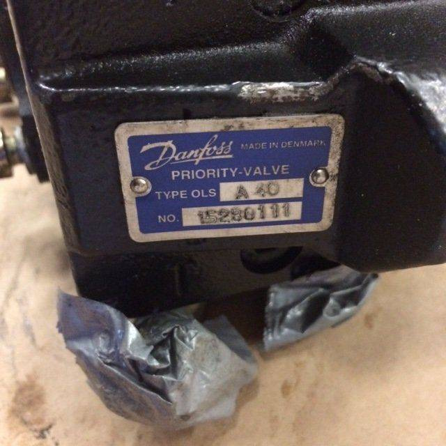 Steering unit with priority valve for Still R50-16 - مقود - معدات المناولة: صورة 5 Steering unit with priority valve for Still R50-16 - مقود - معدات المناولة: صورة 5