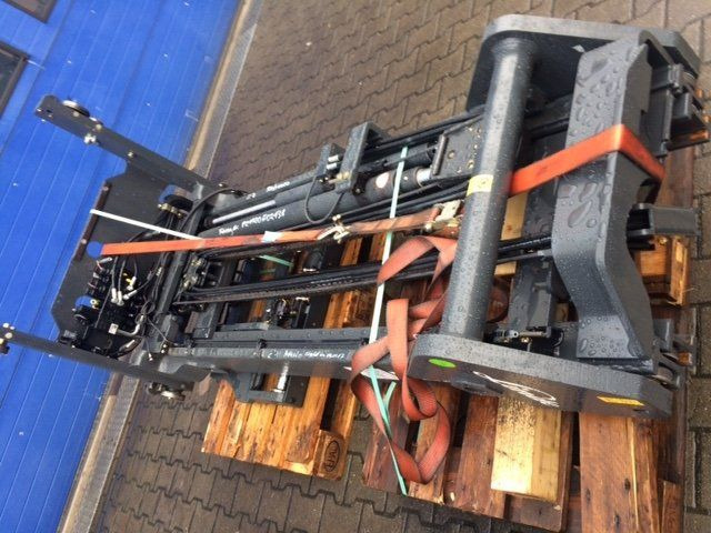 Triplex Mast 4.890 mm for Linde Reachtruck BR 1120 - ملحق - معدات المناولة: صورة 1 Triplex Mast 4.890 mm for Linde Reachtruck BR 1120 - ملحق - معدات المناولة: صورة 1