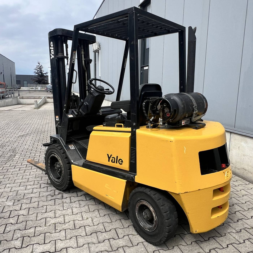 Yale GLP30TF - رافعة شوكية تعمل بالغاز: صورة 3 Yale GLP30TF - رافعة شوكية تعمل بالغاز: صورة 3