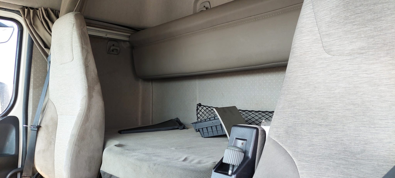 RENAULT PREMIUM 410 - وحدة جر: صورة 4 RENAULT PREMIUM 410 - وحدة جر: صورة 4