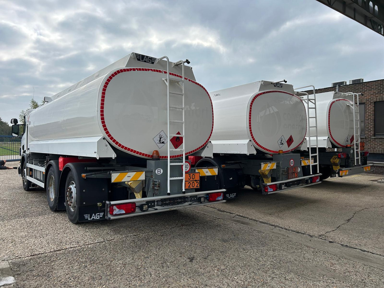 SCANIA P320/P360 (lot of 3) - شاحنة صهريج: صورة 4 SCANIA P320/P360 (lot of 3) - شاحنة صهريج: صورة 4