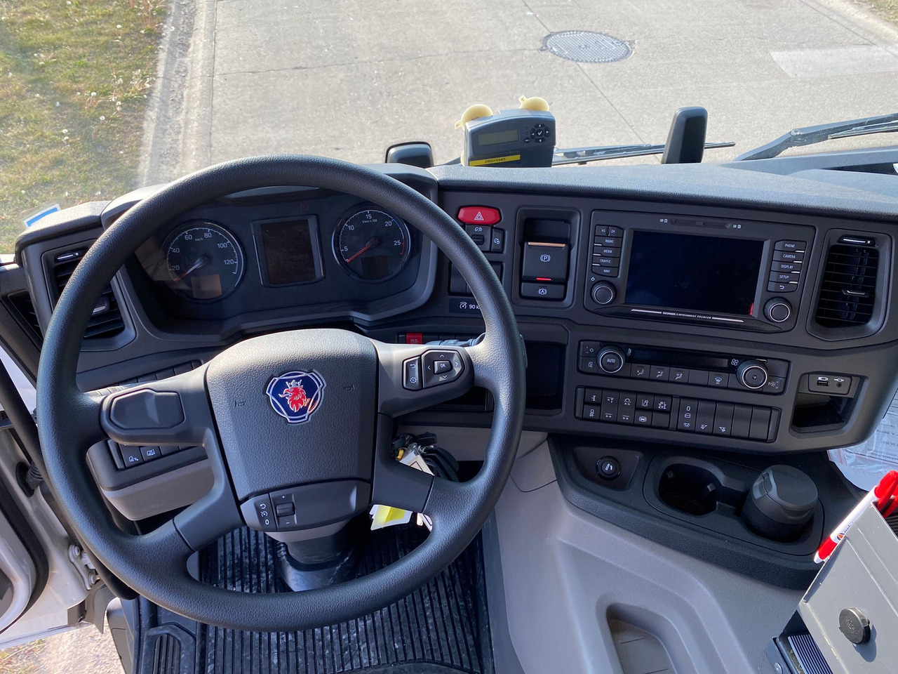 SCANIA P410 - شاحنة صهريج: صورة 3 SCANIA P410 - شاحنة صهريج: صورة 3