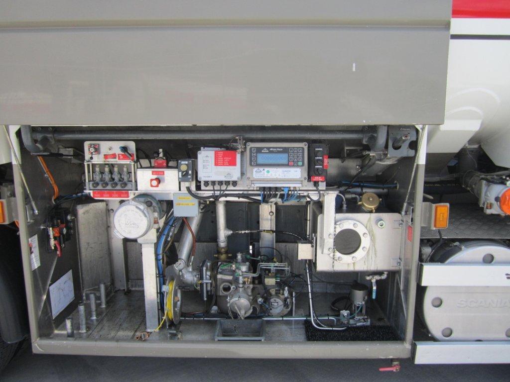 Scania P320 - شاحنة صهريج: صورة 5 Scania P320 - شاحنة صهريج: صورة 5