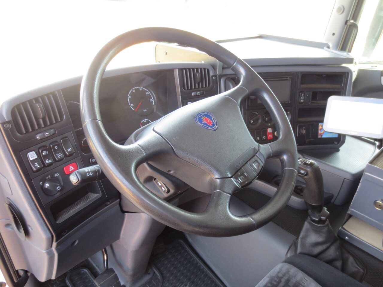 Scania P420 - وحدة جر: صورة 4 Scania P420 - وحدة جر: صورة 4