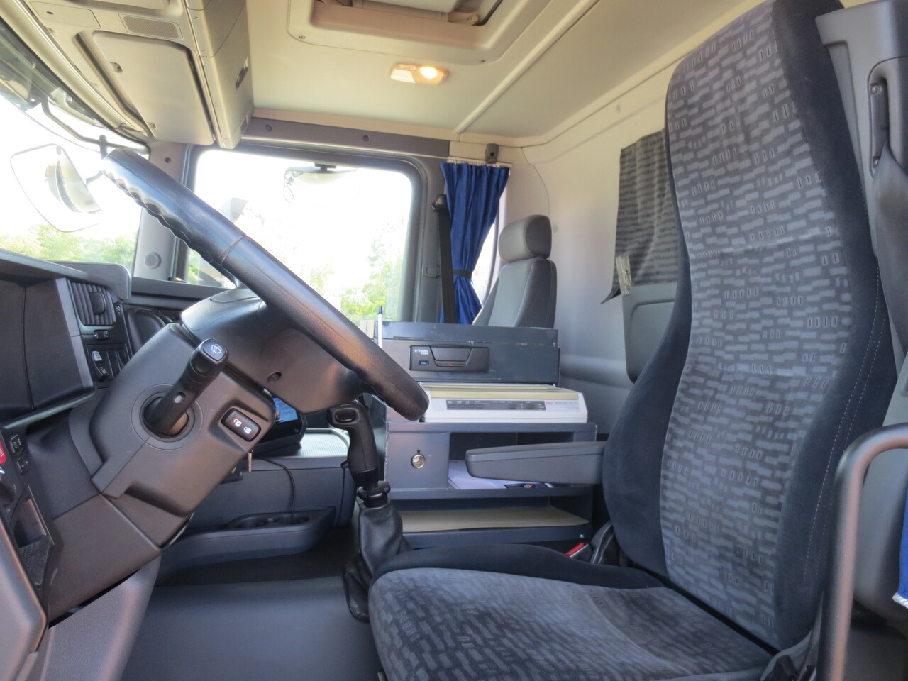 Scania P420 - وحدة جر: صورة 3 Scania P420 - وحدة جر: صورة 3