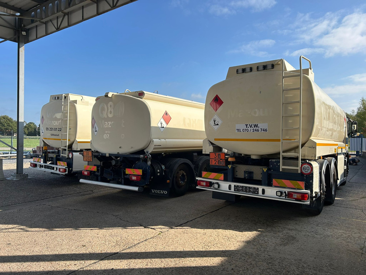 VOLVO FM (lot of 3) - شاحنة صهريج: صورة 4 VOLVO FM (lot of 3) - شاحنة صهريج: صورة 4