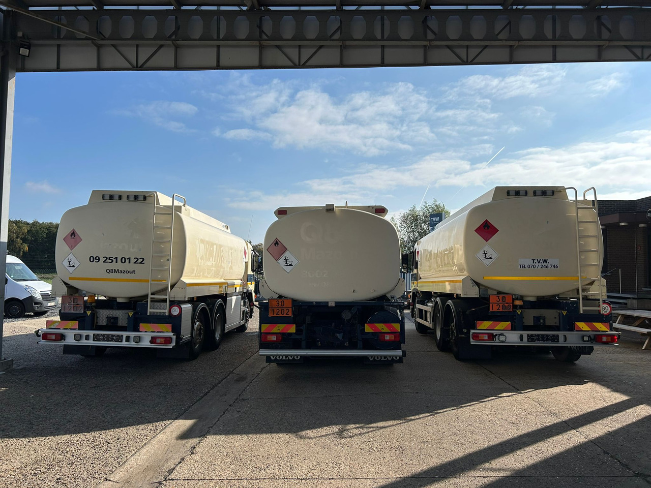 VOLVO FM (lot of 3) - شاحنة صهريج: صورة 5 VOLVO FM (lot of 3) - شاحنة صهريج: صورة 5
