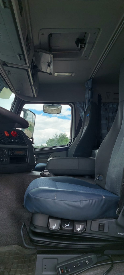 VOLVO FM - شاحنة صهريج: صورة 3 VOLVO FM - شاحنة صهريج: صورة 3