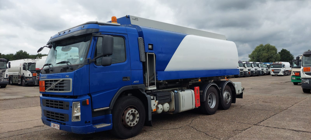 VOLVO FM - شاحنة صهريج: صورة 2 VOLVO FM - شاحنة صهريج: صورة 2