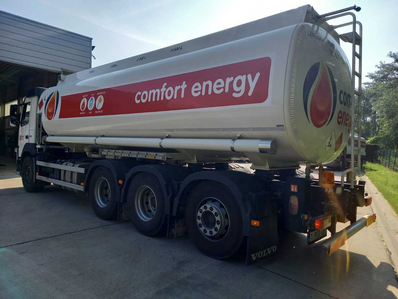 شاحنة صهريج VOLVO FM: صورة 10 شاحنة صهريج VOLVO FM: صورة 10