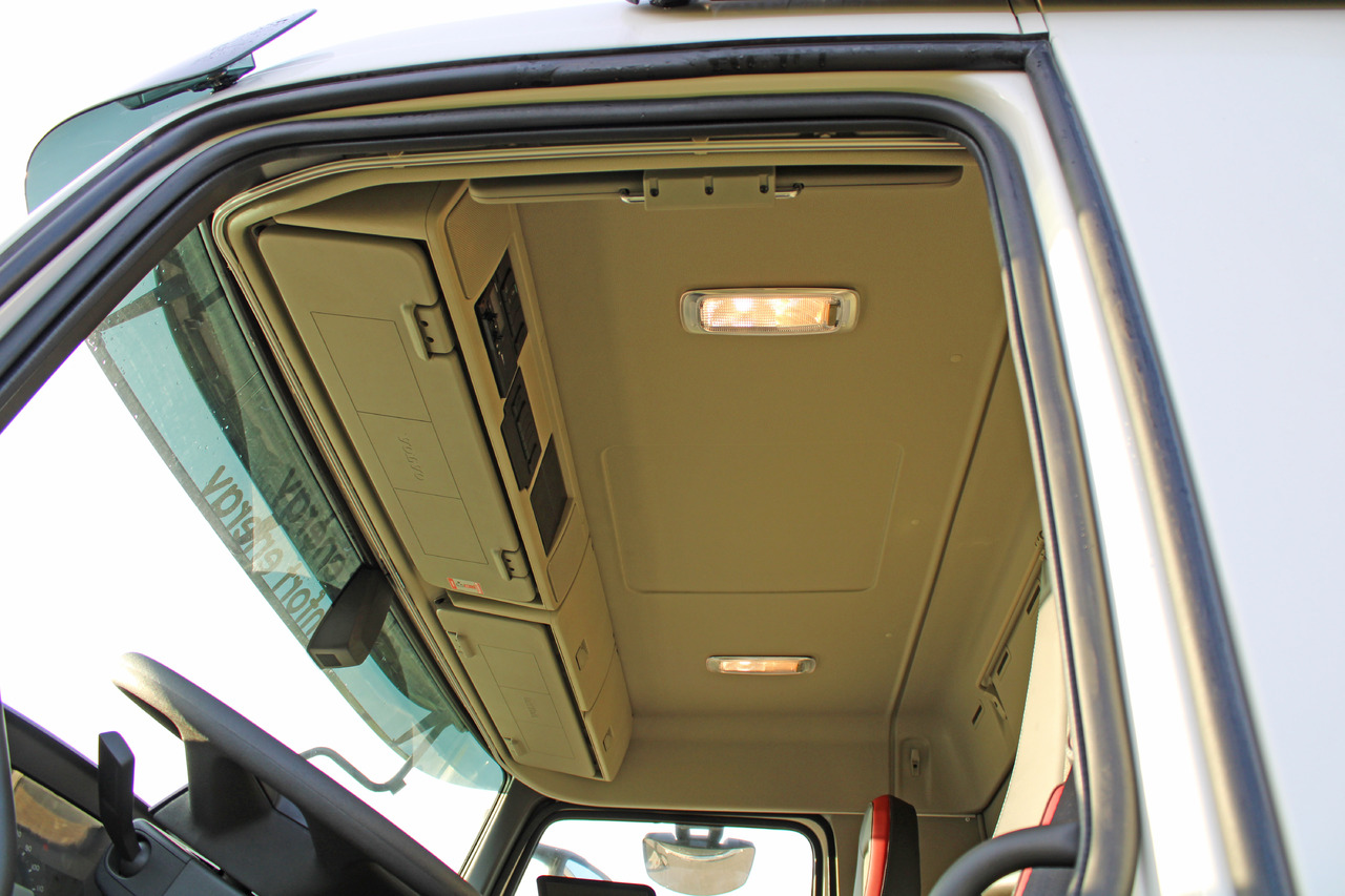 VOLVO FM - شاحنة صهريج: صورة 4 VOLVO FM - شاحنة صهريج: صورة 4