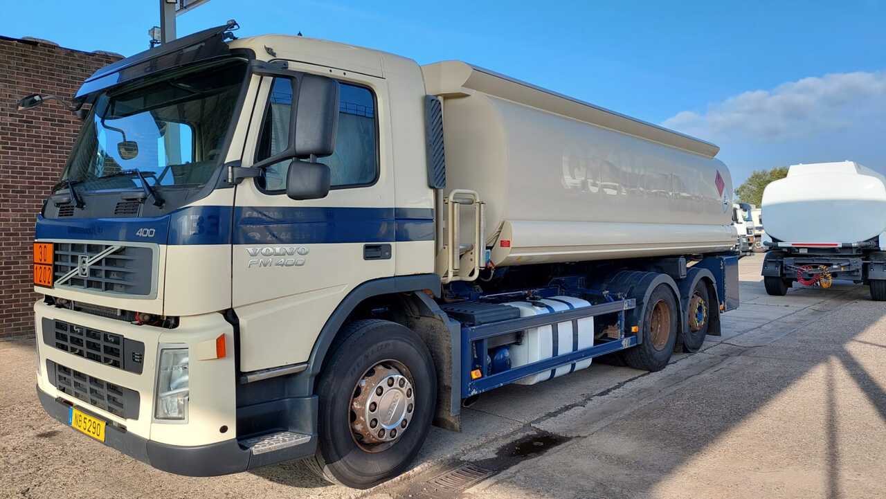 VOLVO FM - شاحنة صهريج: صورة 1 VOLVO FM - شاحنة صهريج: صورة 1