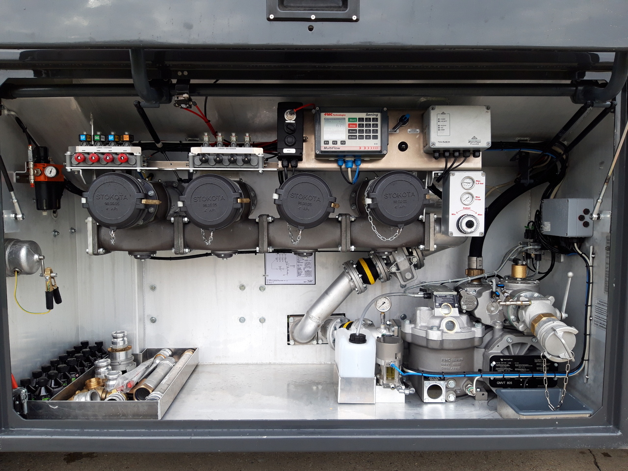 VOLVO FM - شاحنة صهريج: صورة 2 VOLVO FM - شاحنة صهريج: صورة 2