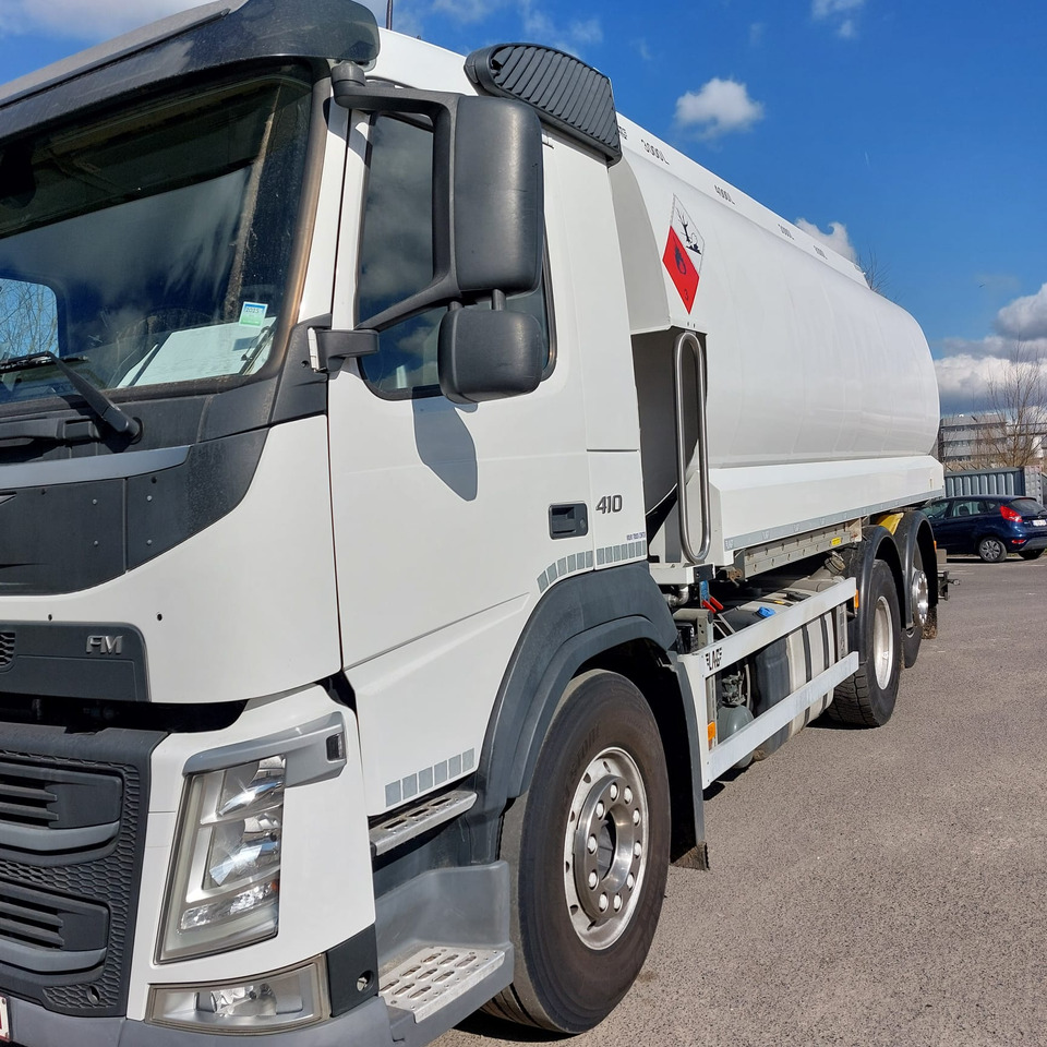 VOLVO FM - شاحنة صهريج: صورة 1 VOLVO FM - شاحنة صهريج: صورة 1