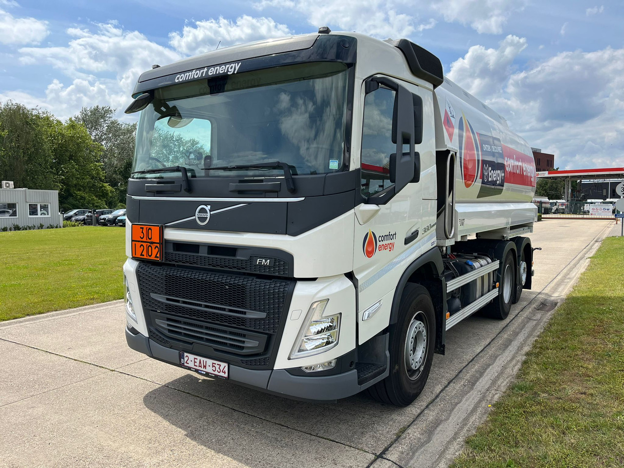 VOLVO FM - شاحنة صهريج: صورة 1 VOLVO FM - شاحنة صهريج: صورة 1