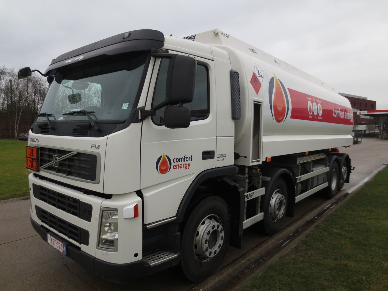 Volvo FMFH - شاحنة صهريج: صورة 1 Volvo FMFH - شاحنة صهريج: صورة 1