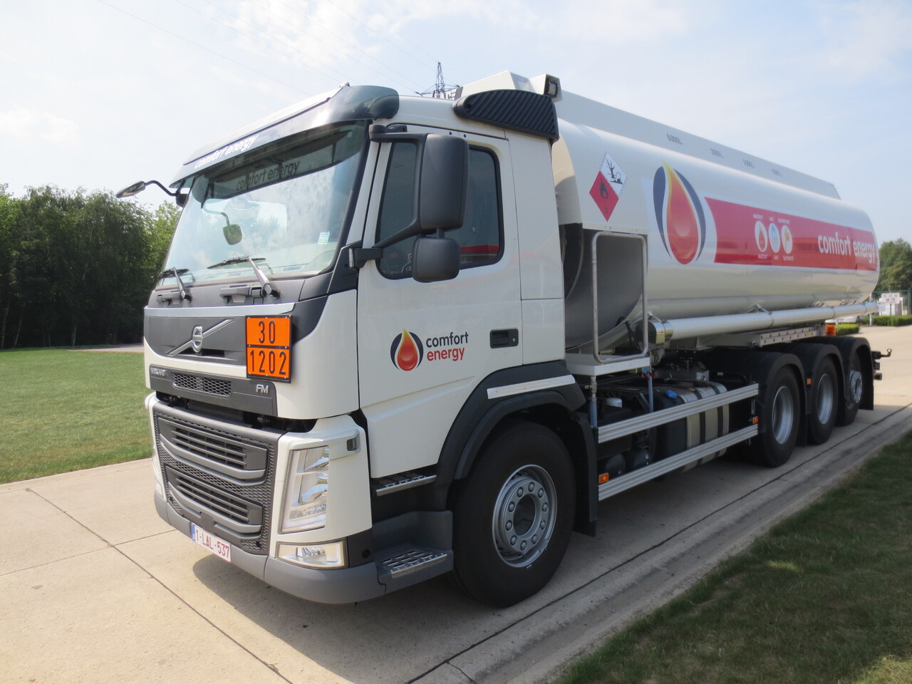 Volvo FM - شاحنة صهريج: صورة 1 Volvo FM - شاحنة صهريج: صورة 1