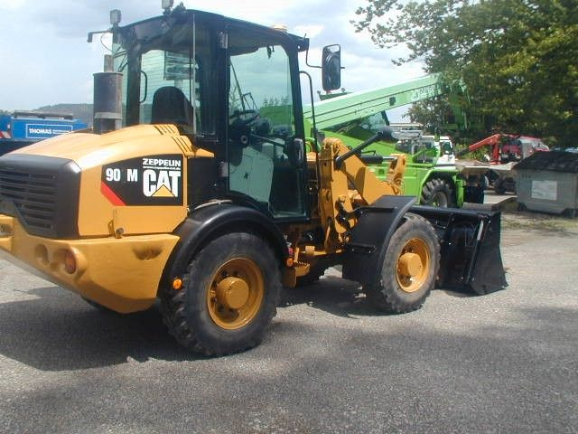 CAT 906H - اللودر بعجل: صورة 1 CAT 906H - اللودر بعجل: صورة 1