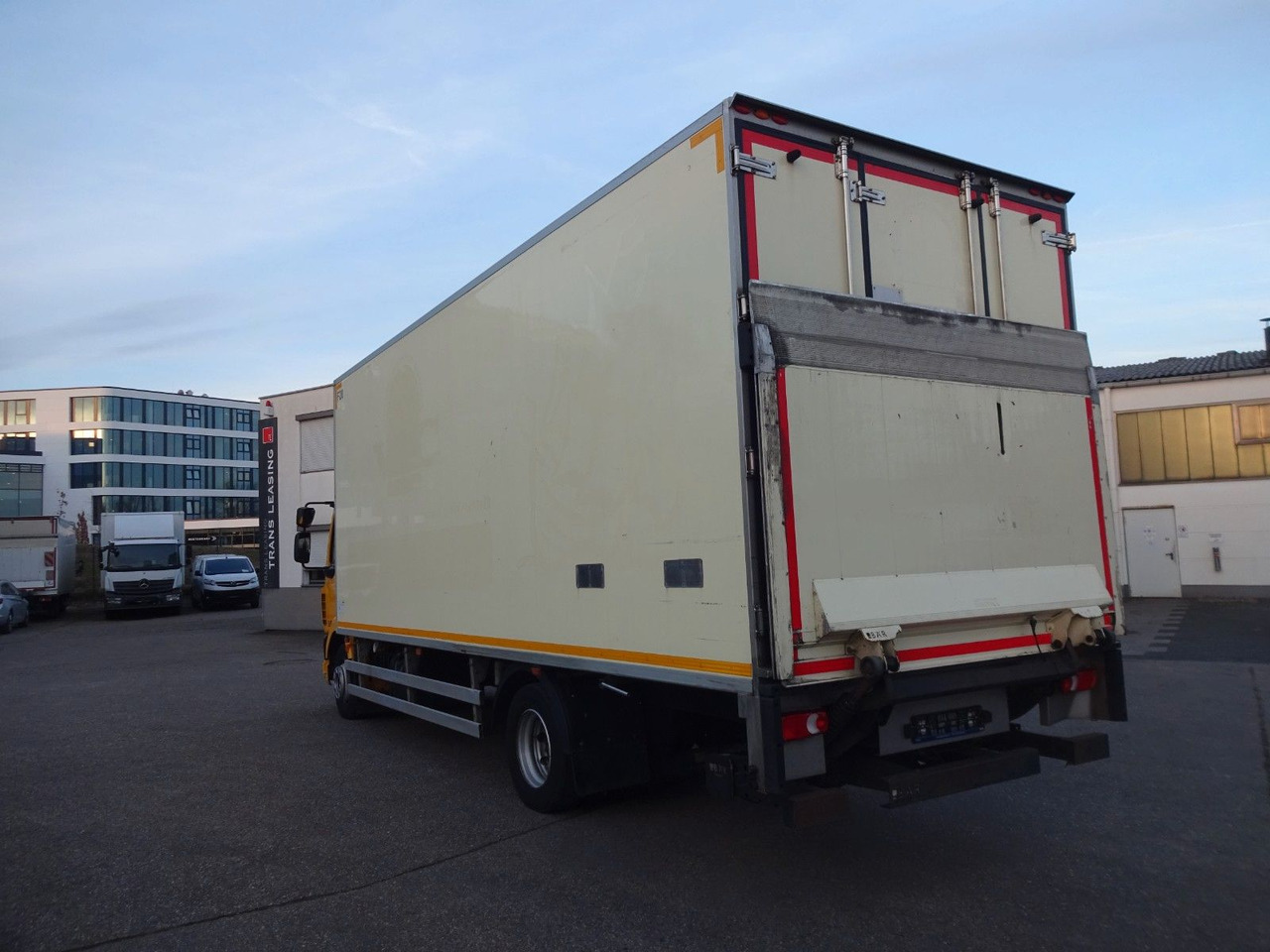 DAF LF 230, 12 T, LBW, Türen, Klima, Automat, Kamera - شاحنة الفريزر: صورة 5 DAF LF 230, 12 T, LBW, Türen, Klima, Automat, Kamera - شاحنة الفريزر: صورة 5