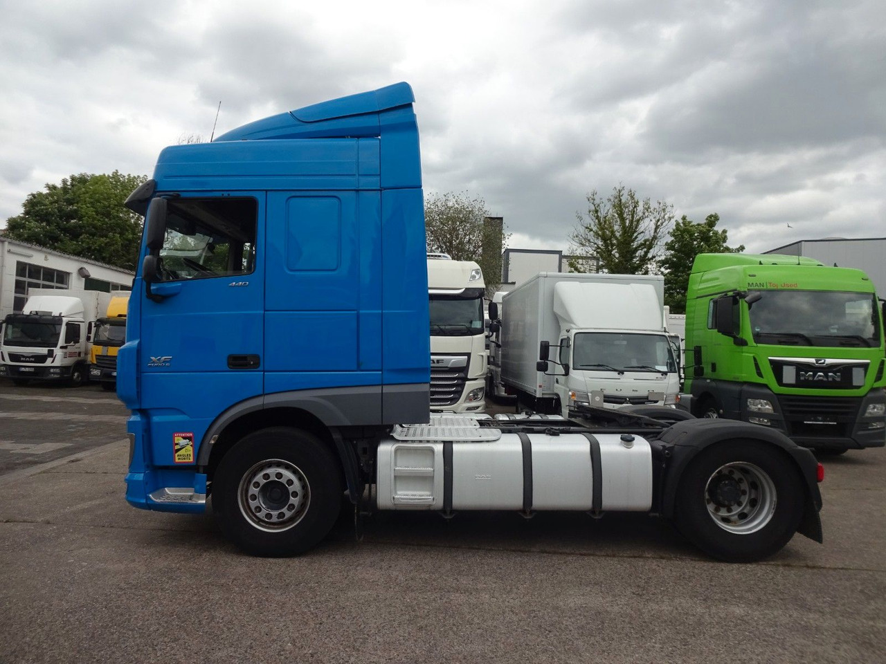 DAF XF 440, SC, Klima, 2 x Tank, Intarder, Standklim - وحدة جر: صورة 4 DAF XF 440, SC, Klima, 2 x Tank, Intarder, Standklim - وحدة جر: صورة 4