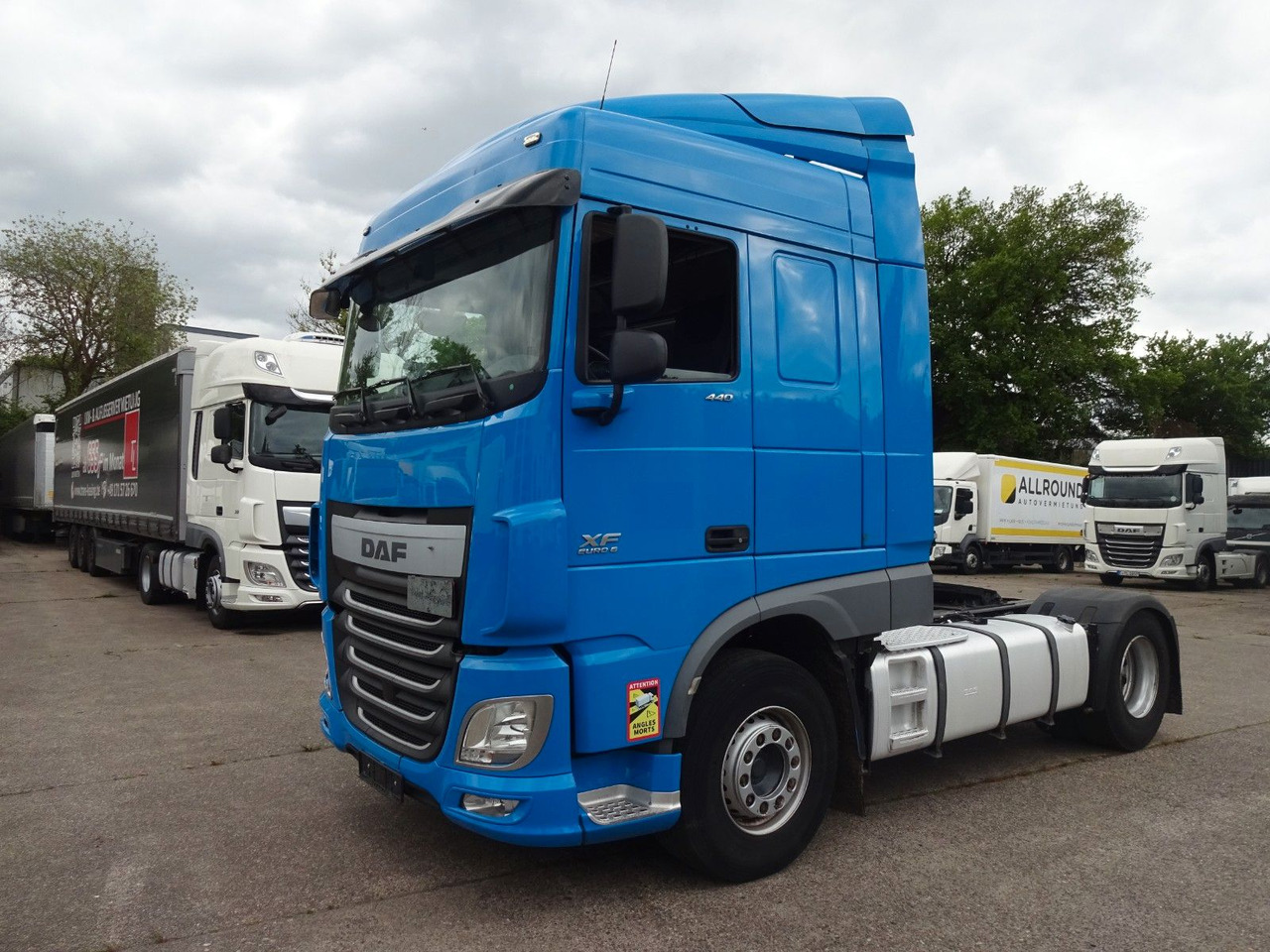 DAF XF 440, SC, Klima, 2 x Tank, Intarder, Standklim - وحدة جر: صورة 2 DAF XF 440, SC, Klima, 2 x Tank, Intarder, Standklim - وحدة جر: صورة 2