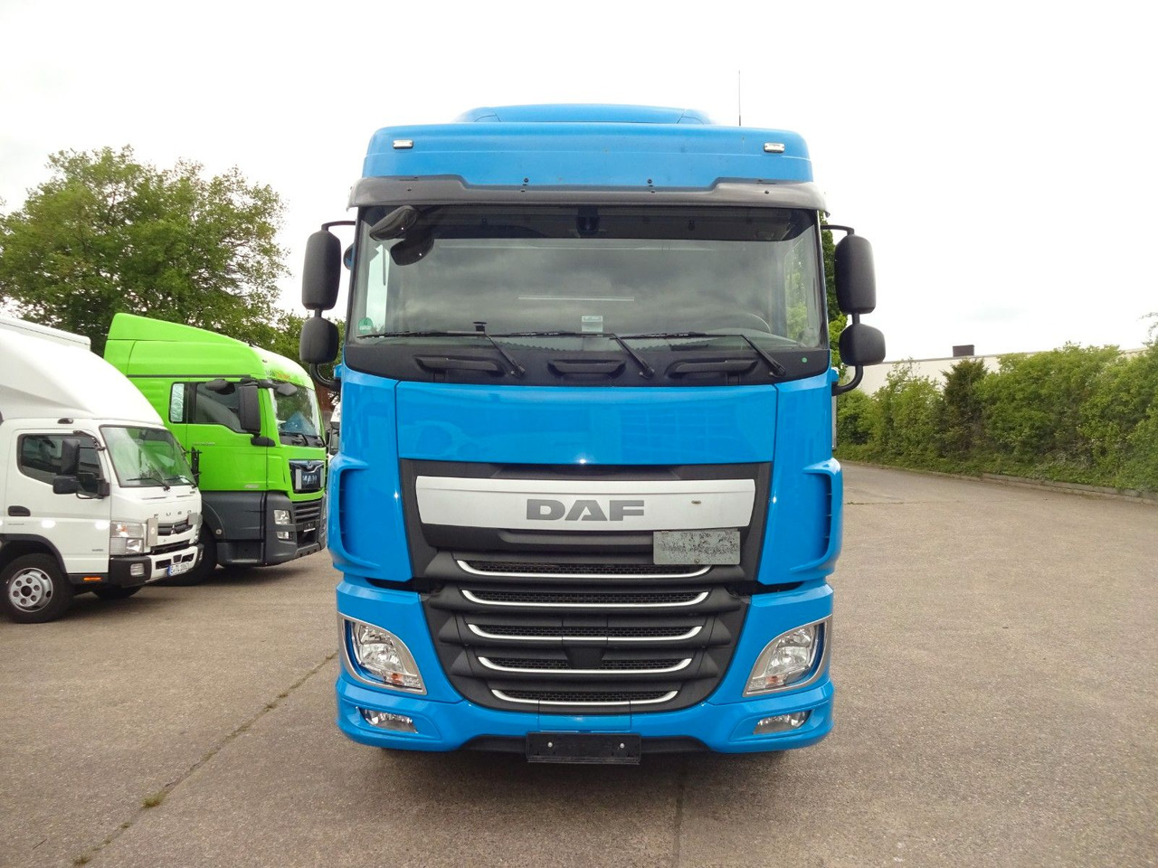 DAF XF 440, SC, Klima, 2 x Tank, Intarder, Standklim - وحدة جر: صورة 2 DAF XF 440, SC, Klima, 2 x Tank, Intarder, Standklim - وحدة جر: صورة 2