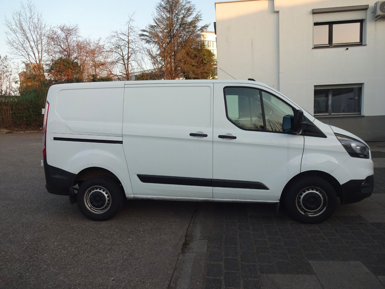 Ford Transit Custom Kasten 280 L1H1, PDC - فان: صورة 4 Ford Transit Custom Kasten 280 L1H1, PDC - فان: صورة 4