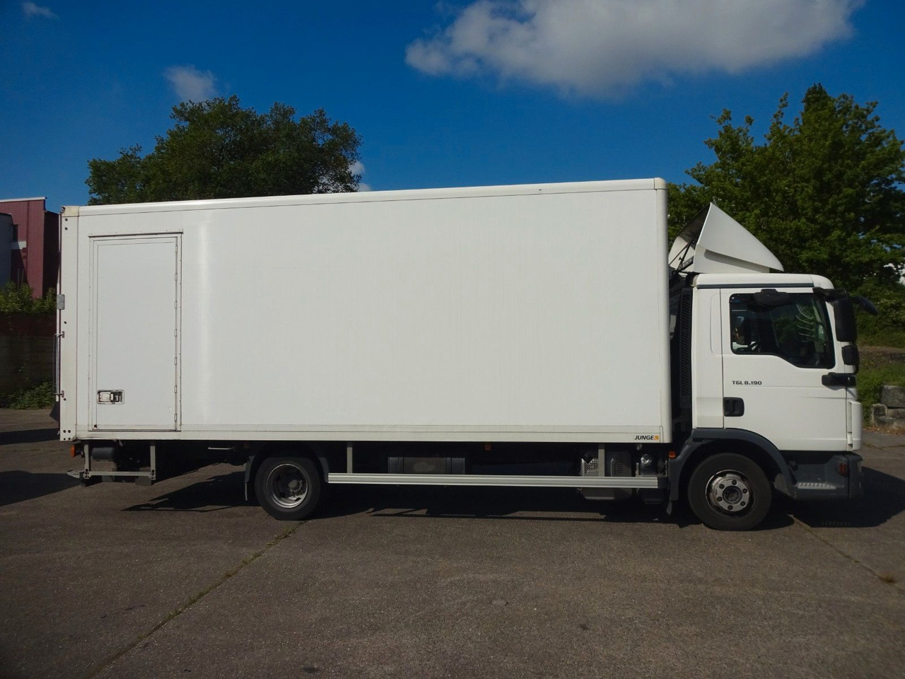 MAN TGL 8.190, LBW, Luft, Tempomat, Standheizung - شاحنة مغلقة الصندوق: صورة 4 MAN TGL 8.190, LBW, Luft, Tempomat, Standheizung - شاحنة مغلقة الصندوق: صورة 4