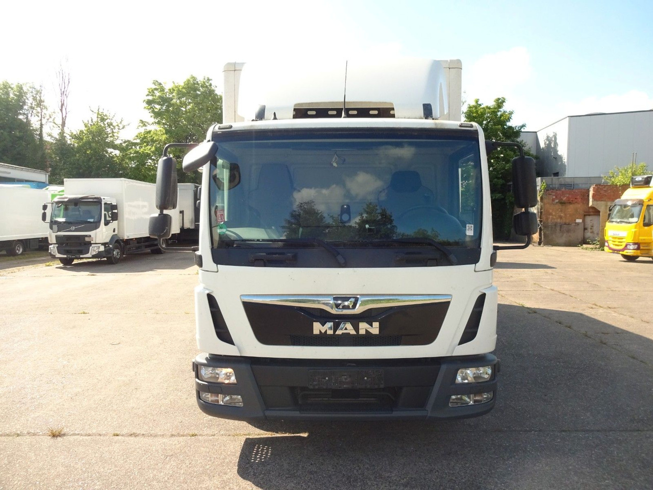 MAN TGL 8.190, LBW, Luft, Tempomat, Standheizung - شاحنة مغلقة الصندوق: صورة 2 MAN TGL 8.190, LBW, Luft, Tempomat, Standheizung - شاحنة مغلقة الصندوق: صورة 2