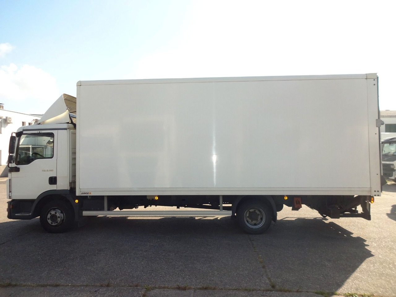 MAN TGL 8.190, LBW, Luft, Tempomat, Standheizung - شاحنة مغلقة الصندوق: صورة 4 MAN TGL 8.190, LBW, Luft, Tempomat, Standheizung - شاحنة مغلقة الصندوق: صورة 4