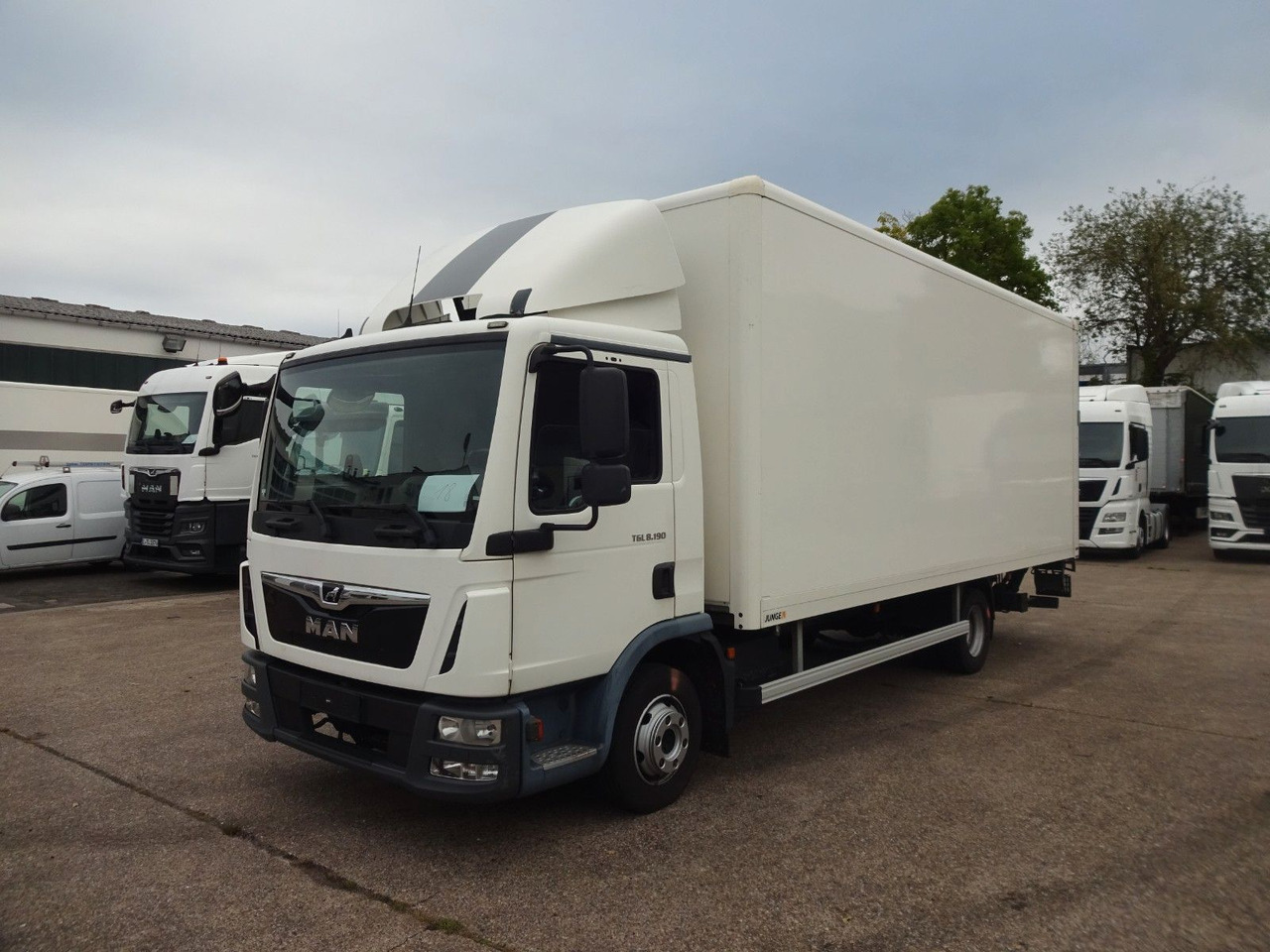 MAN TGL 8.190, LBW, Luft, Tempomat, Standheizung - شاحنة مغلقة الصندوق: صورة 1 MAN TGL 8.190, LBW, Luft, Tempomat, Standheizung - شاحنة مغلقة الصندوق: صورة 1