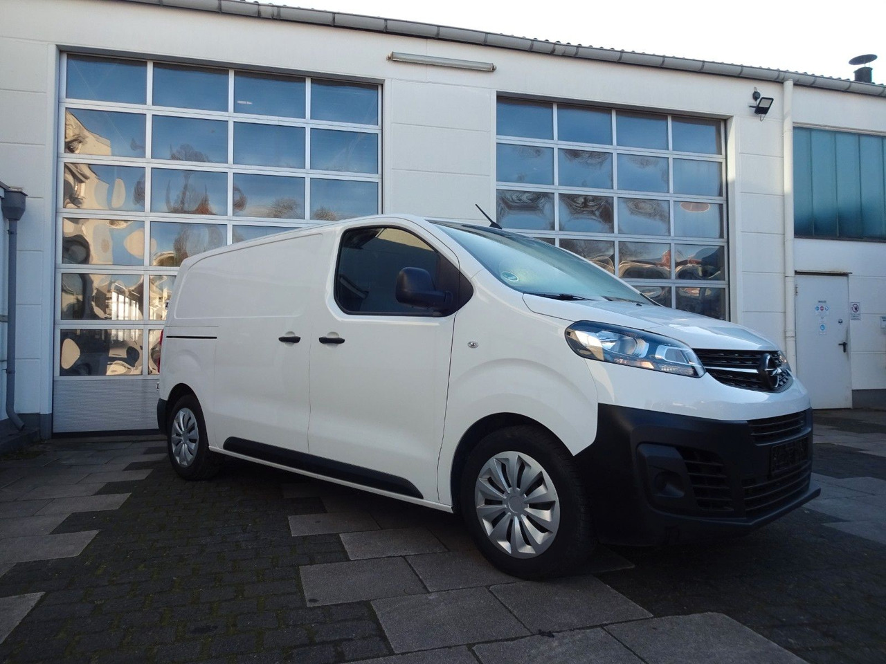 Opel Opel 5 x Vivaro Kasten L1H1, Klima, PDC, - فان المدمجة: صورة 5 Opel Opel 5 x Vivaro Kasten L1H1, Klima, PDC, - فان المدمجة: صورة 5