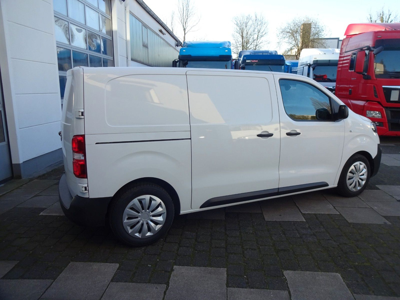 Opel Vivaro Kasten Edition M, L1H1, Klima, PDC - ميكروباص: صورة 5 Opel Vivaro Kasten Edition M, L1H1, Klima, PDC - ميكروباص: صورة 5