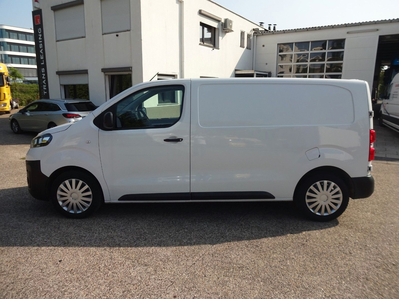 Opel Vivaro Kasten L1H1, Klima, PDC, - فان: صورة 4 Opel Vivaro Kasten L1H1, Klima, PDC, - فان: صورة 4