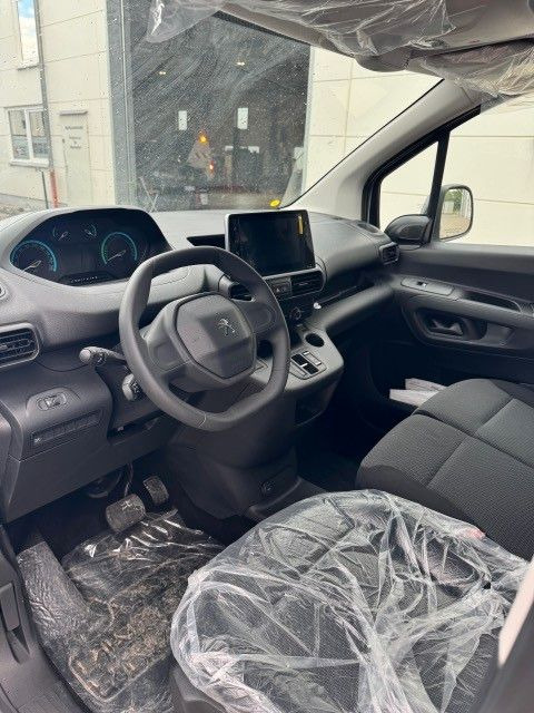 Peugeot 2 x Partner Premium Elektro L3H1, 100 kW, Neu Peugeot 2 x Partner Premium Elektro L3H1, 100 kW, Neu: صورة 7 Peugeot 2 x Partner Premium Elektro L3H1, 100 kW, Neu Peugeot 2 x Partner Premium Elektro L3H1, 100 kW, Neu: صورة 7