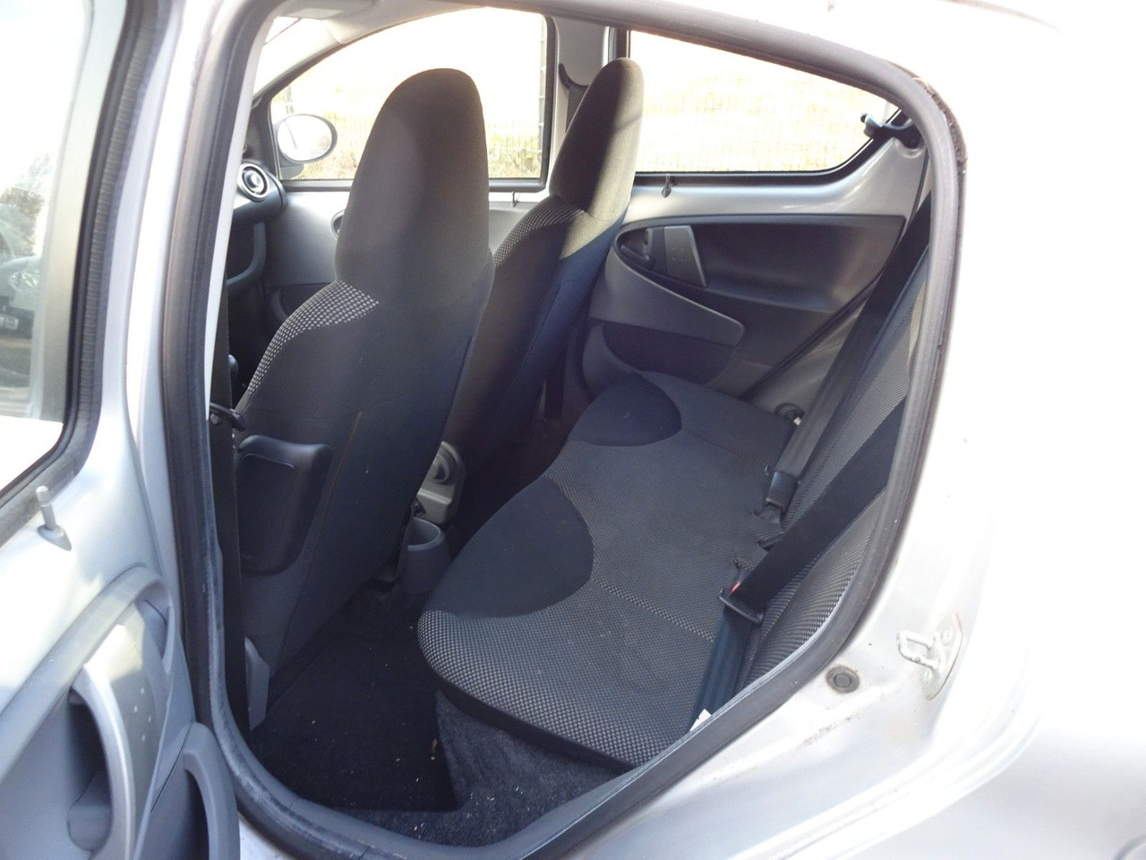 سيدان Toyota Aygo Cool, Klima,: صورة 14