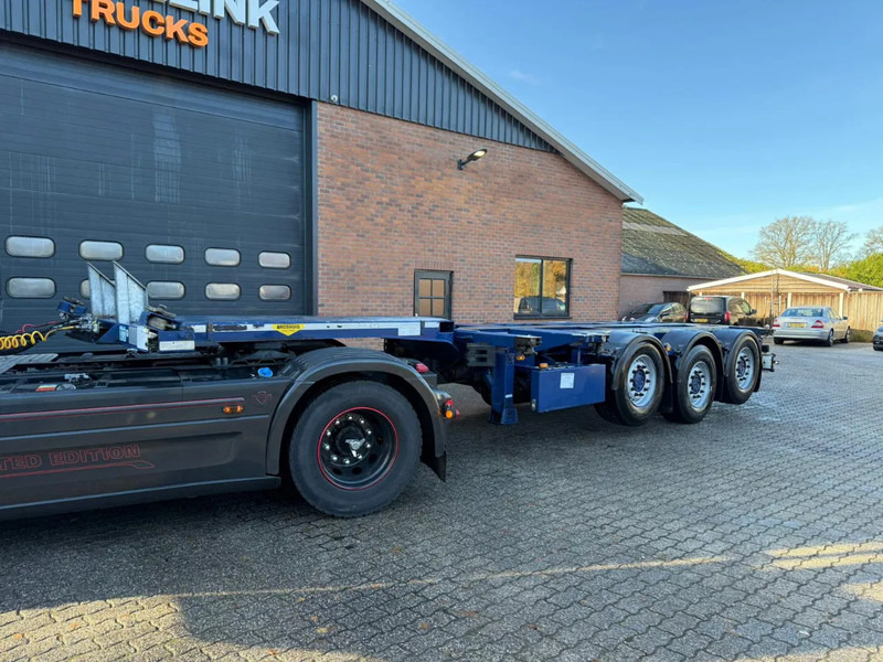 Broshuis 3UCC-39/45 2x20/30/40/45 FT Multi Liftas SAF Schijfremmen APK 08/2026 - نصف مقطورة لنقل الحاويات: صورة 1 Broshuis 3UCC-39/45 2x20/30/40/45 FT Multi Liftas SAF Schijfremmen APK 08/2026 - نصف مقطورة لنقل الحاويات: صورة 1