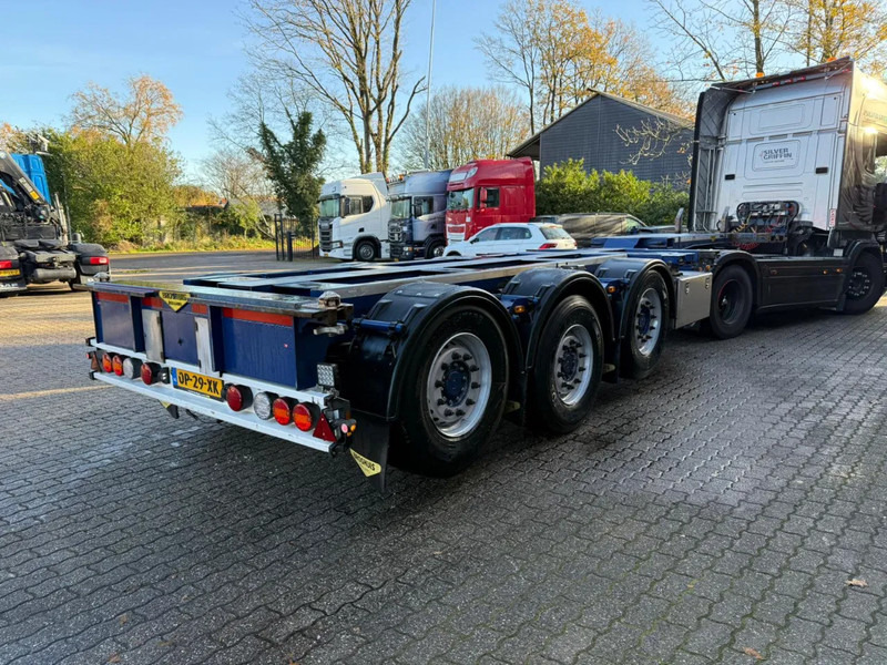 Broshuis 3UCC-39/45 2x20/30/40/45 FT Multi Liftas SAF Schijfremmen APK 08/2026 - نصف مقطورة لنقل الحاويات: صورة 4 Broshuis 3UCC-39/45 2x20/30/40/45 FT Multi Liftas SAF Schijfremmen APK 08/2026 - نصف مقطورة لنقل الحاويات: صورة 4