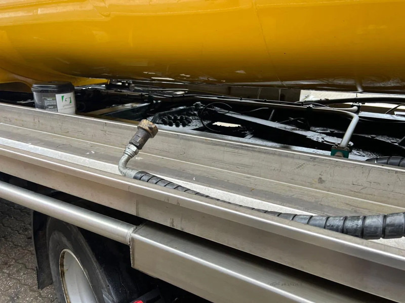 Burg 36m3 Mestoplegger Geijkte weging Bemonstering 2x stuuras - نصف مقطورة صهريج: صورة 5 Burg 36m3 Mestoplegger Geijkte weging Bemonstering 2x stuuras - نصف مقطورة صهريج: صورة 5