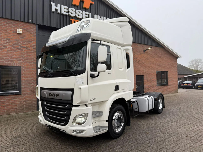 DAF CF 450 4X2 Space Cab LED Retarder Alcoa dura Bright 277.495 KM! German truck - وحدة جر: صورة 1 DAF CF 450 4X2 Space Cab LED Retarder Alcoa dura Bright 277.495 KM! German truck - وحدة جر: صورة 1