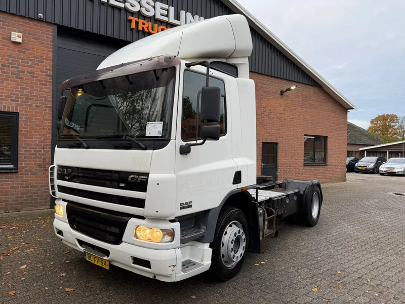 DAF CF 75.250 Handgeschakeld/Manual EURO 3 - وحدة جر: صورة 1 DAF CF 75.250 Handgeschakeld/Manual EURO 3 - وحدة جر: صورة 1