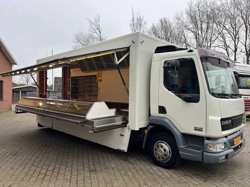 DAF LF 180 4X2 Verkoopopbouw/Verkaufsaufbau +Koeling Hydraulisch uitklapbaar - شاحنة بيع الطعام: صورة 1 DAF LF 180 4X2 Verkoopopbouw/Verkaufsaufbau +Koeling Hydraulisch uitklapbaar - شاحنة بيع الطعام: صورة 1