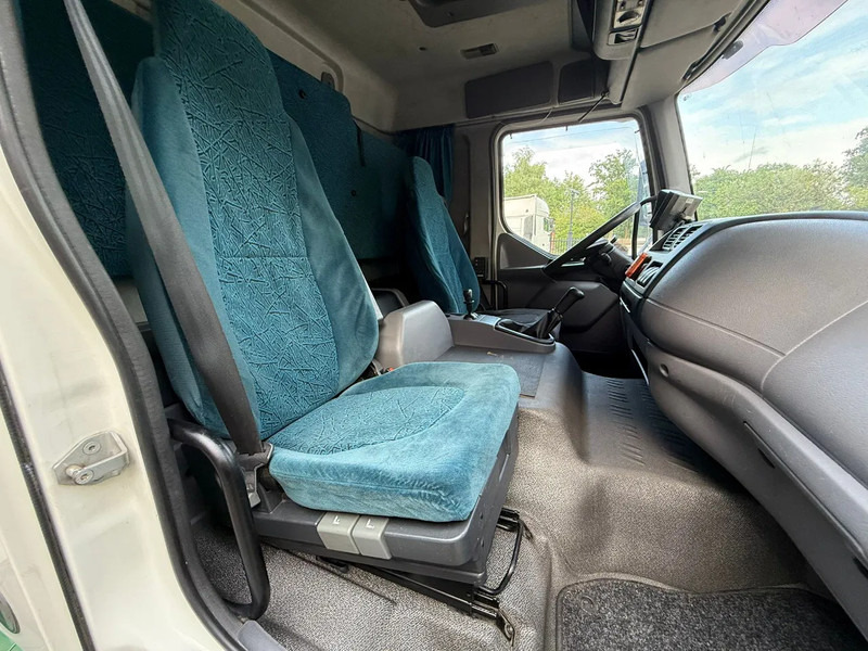 DAF LF 45.220 Laadklep/LBW Zijdeur Airco Slaapcabine AHK - شاحنة مقفلة: صورة 5 DAF LF 45.220 Laadklep/LBW Zijdeur Airco Slaapcabine AHK - شاحنة مقفلة: صورة 5