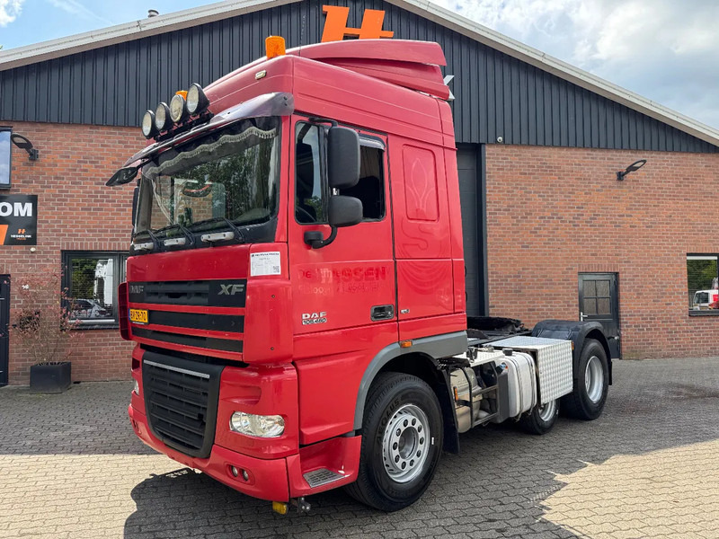 DAF XF 105.460 6X2 Midlift Hydrauliek Airco NL Truck - وحدة جر: صورة 1 DAF XF 105.460 6X2 Midlift Hydrauliek Airco NL Truck - وحدة جر: صورة 1