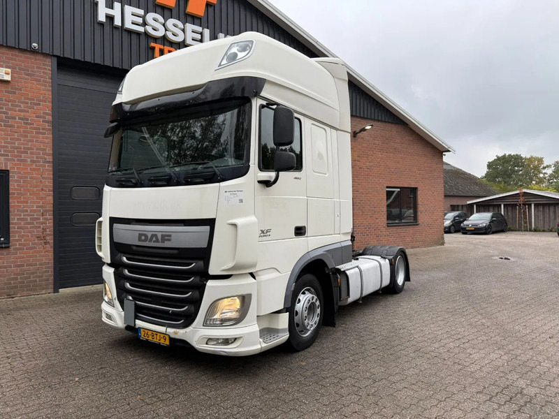 DAF XF 460 SSC Super Space 2x Tank Hefschotel NL Truck - وحدة جر: صورة 1 DAF XF 460 SSC Super Space 2x Tank Hefschotel NL Truck - وحدة جر: صورة 1