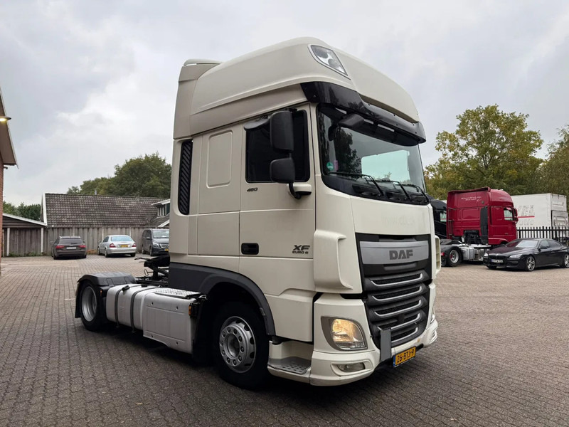 DAF XF 460 SSC Super Space 2x Tank Hefschotel NL Truck - وحدة جر: صورة 4 DAF XF 460 SSC Super Space 2x Tank Hefschotel NL Truck - وحدة جر: صورة 4