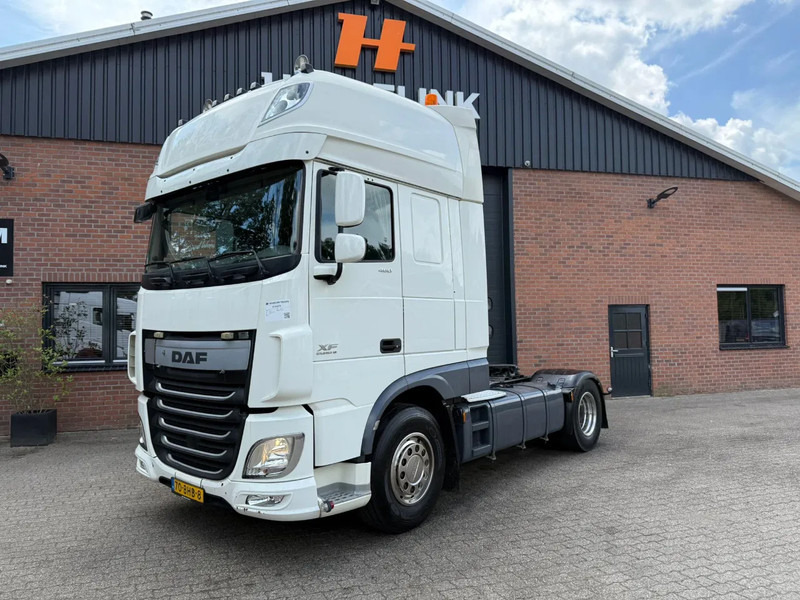 DAF XF 460 SSC Super Space Standairco NL Truck - وحدة جر: صورة 1 DAF XF 460 SSC Super Space Standairco NL Truck - وحدة جر: صورة 1