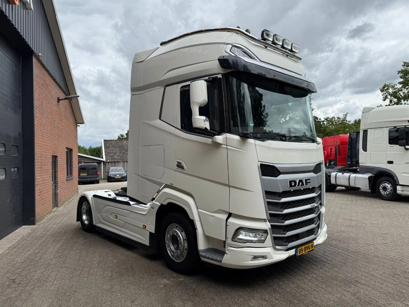 DAF XG+ 480 Standairco 2X tank Alcoa Leder, Full Top condition 305.345 KM - وحدة جر: صورة 3 DAF XG+ 480 Standairco 2X tank Alcoa Leder, Full Top condition 305.345 KM - وحدة جر: صورة 3