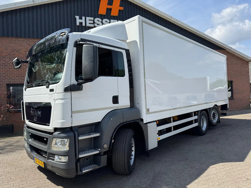 MAN TGS 26.320 EEV Koffer Stuuras AHK 2.500KG LBW 479.810! NL TRUCK - شاحنة مقفلة: صورة 1 MAN TGS 26.320 EEV Koffer Stuuras AHK 2.500KG LBW 479.810! NL TRUCK - شاحنة مقفلة: صورة 1